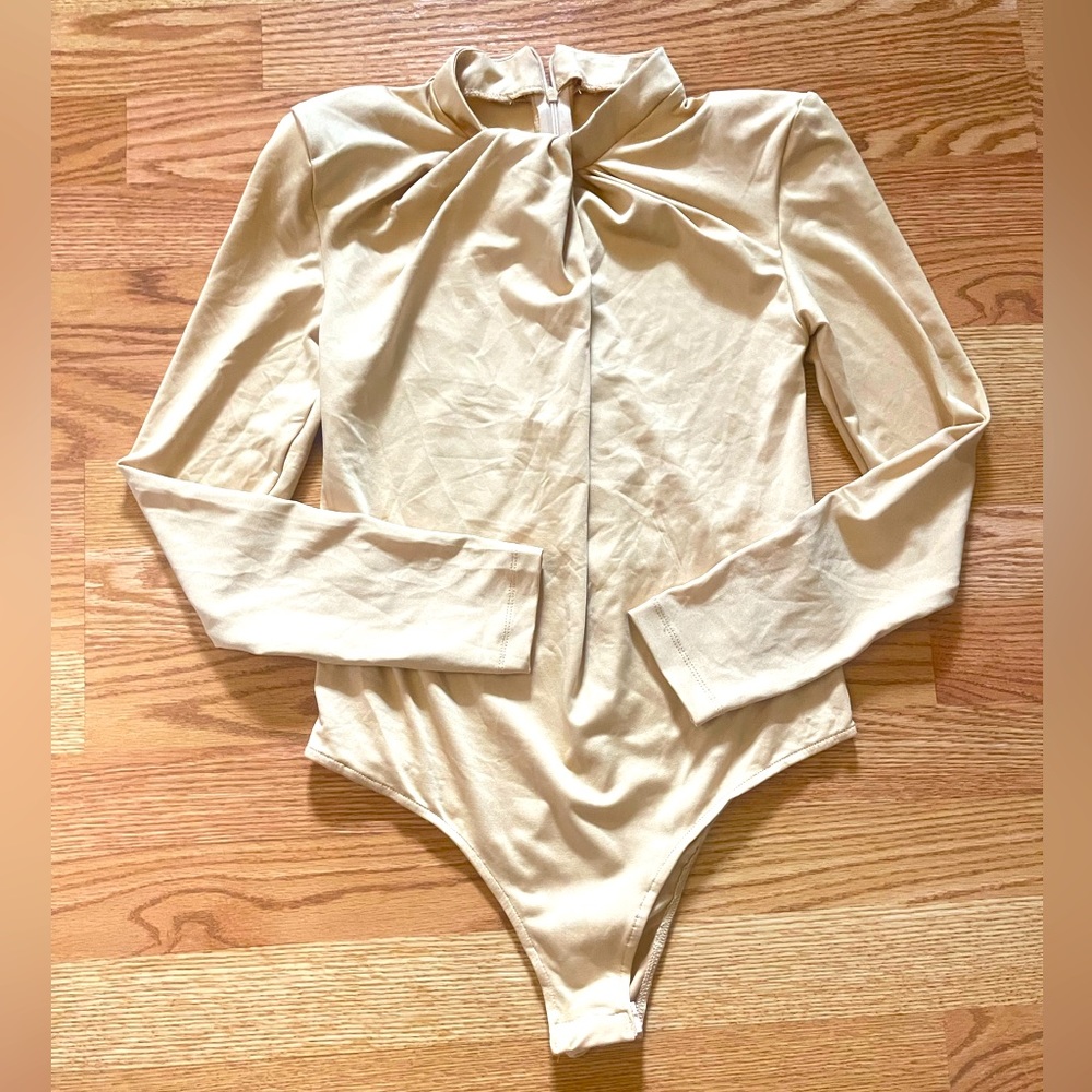 NWOT Long sleeve Bodysuit